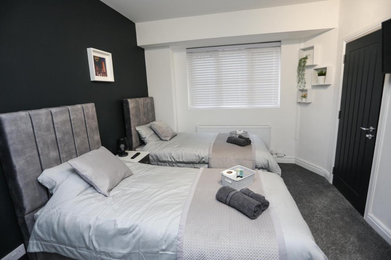 Cheerful 4-Bedroom Home In Sheffield Walkley ภายนอก รูปภาพ